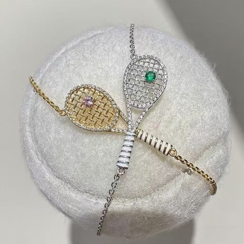 The Emerald Serve Necklace